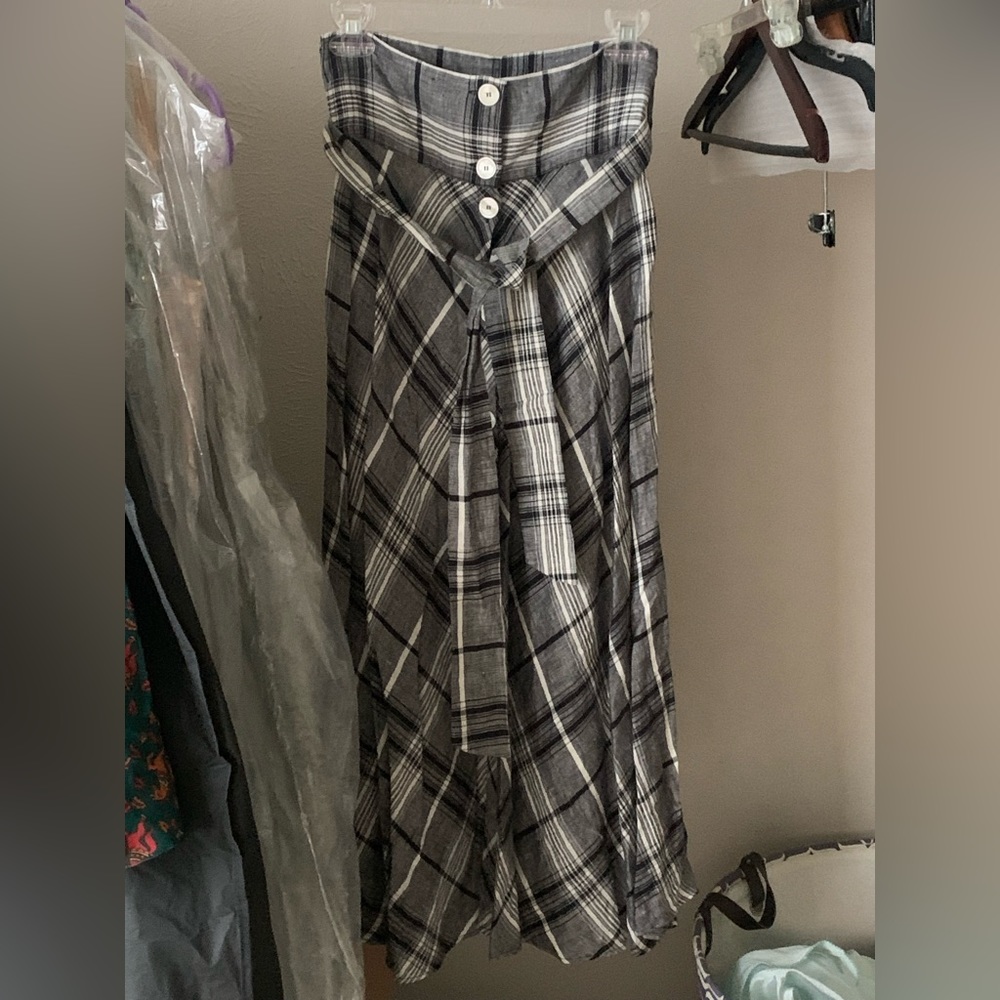 NWT Zara black and white check skirt in XS.
